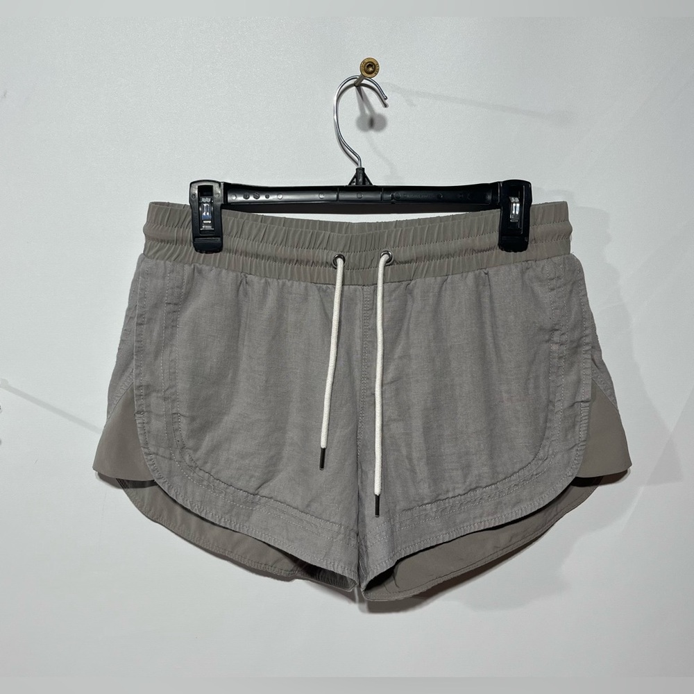 Athleta Gray Athletic 100% Linen‎ Shorts with Drawstring Size 4